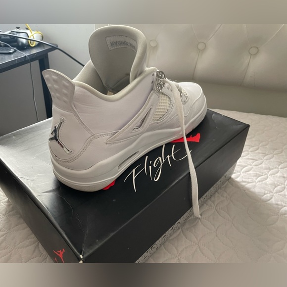 They are really rare to see and they are clean and and they have box with them - Picture 5 of 7